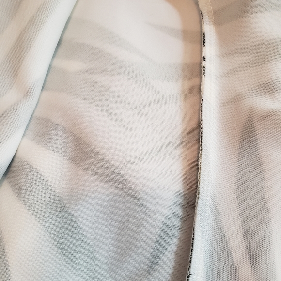 Women's skirt - Picture 2 of 4